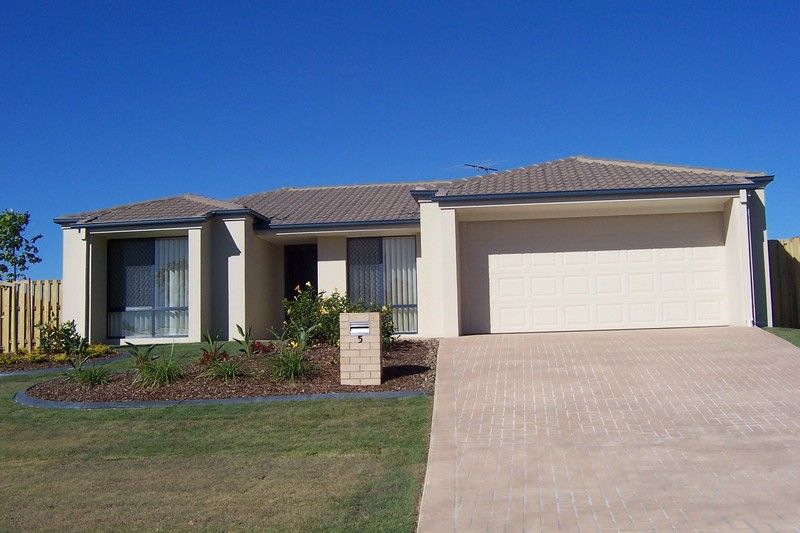 5 Marilyn Place, Morayfield QLD 4506, Image 0