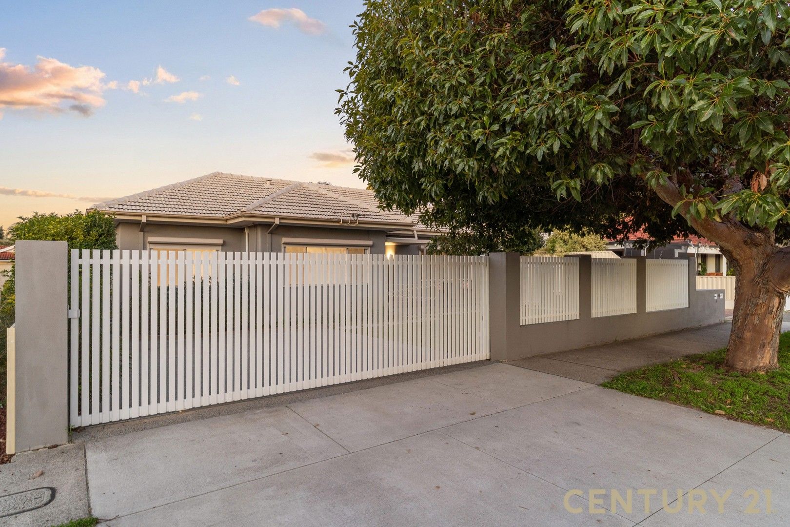 3 bedrooms House in 40 Mars Street CARLISLE WA, 6101