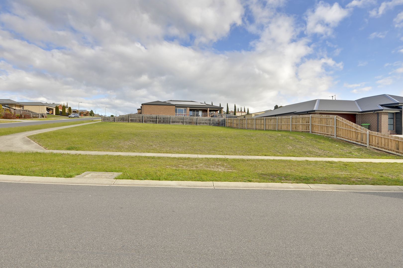 66 Riverslea Boulevard, Traralgon Property History & Address Research