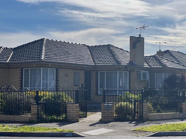 3 bedrooms House in 21 Busch Street SUNSHINE NORTH VIC, 3020
