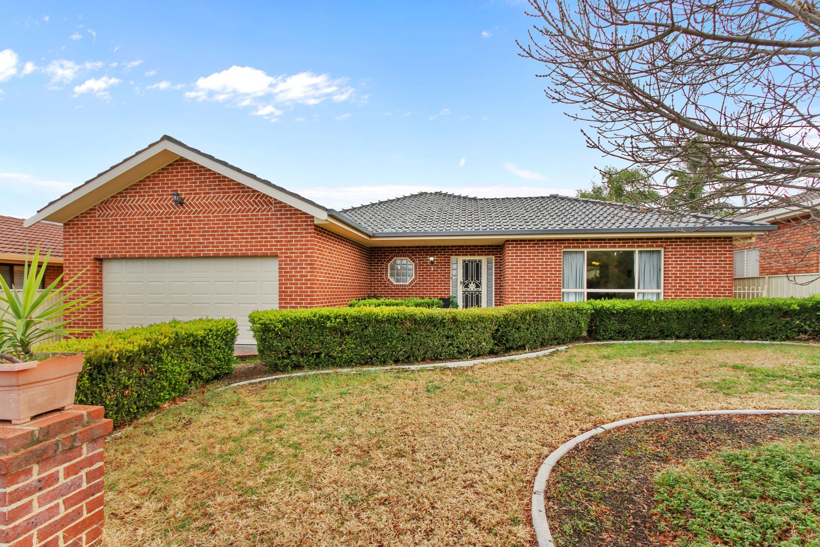 4 bedrooms House in 7 Noonga Crescent TAMWORTH NSW, 2340