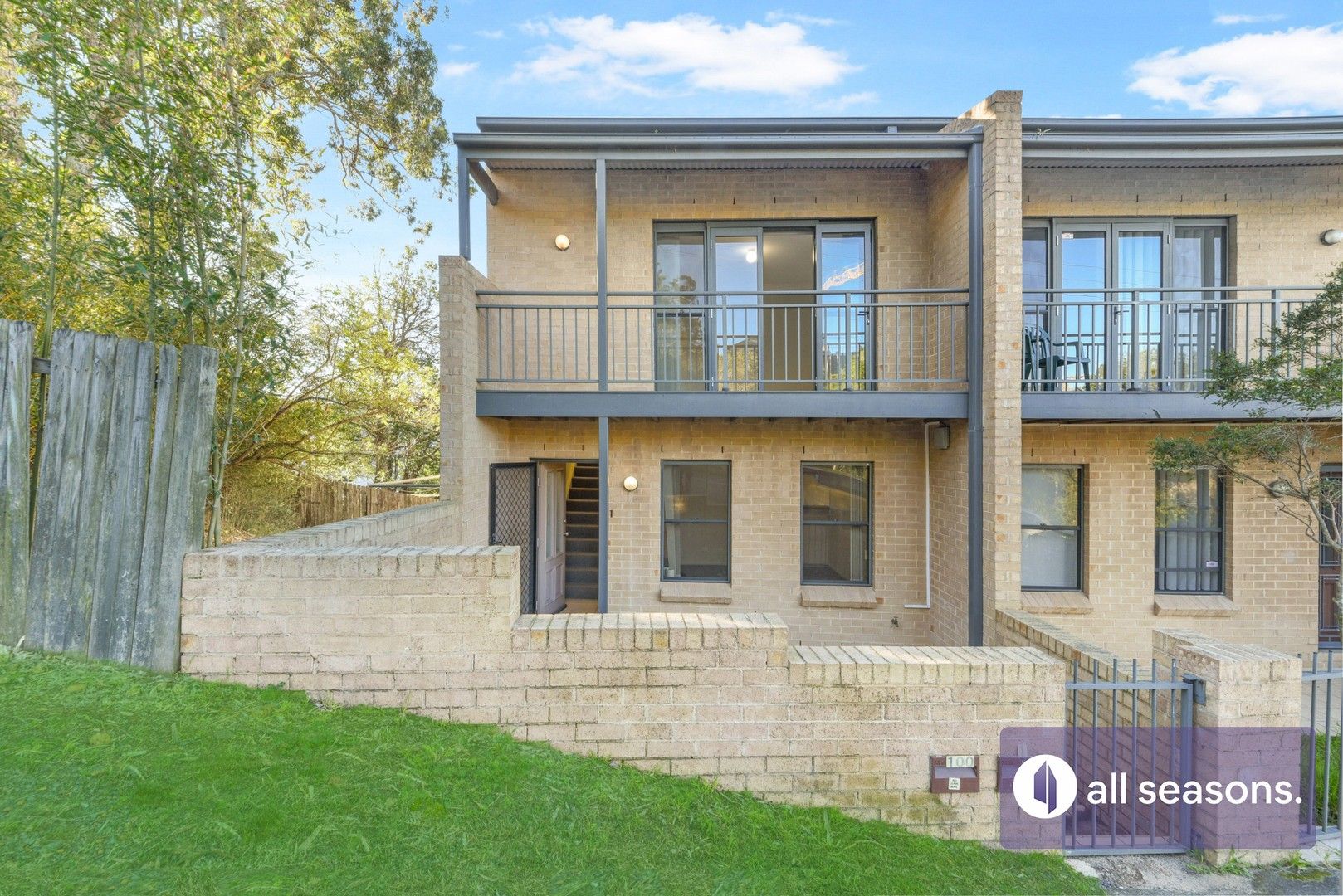 2 bedrooms Townhouse in 1/100 Faunce Street West GOSFORD NSW, 2250