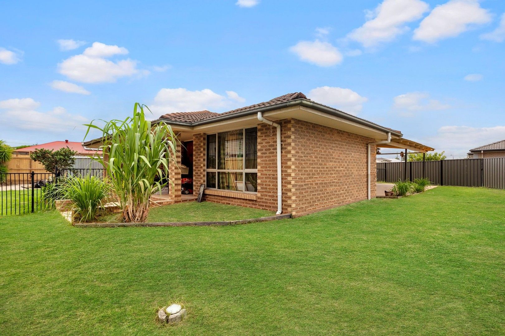 3 bedrooms House in 5 Sams Way MARSDEN QLD, 4132