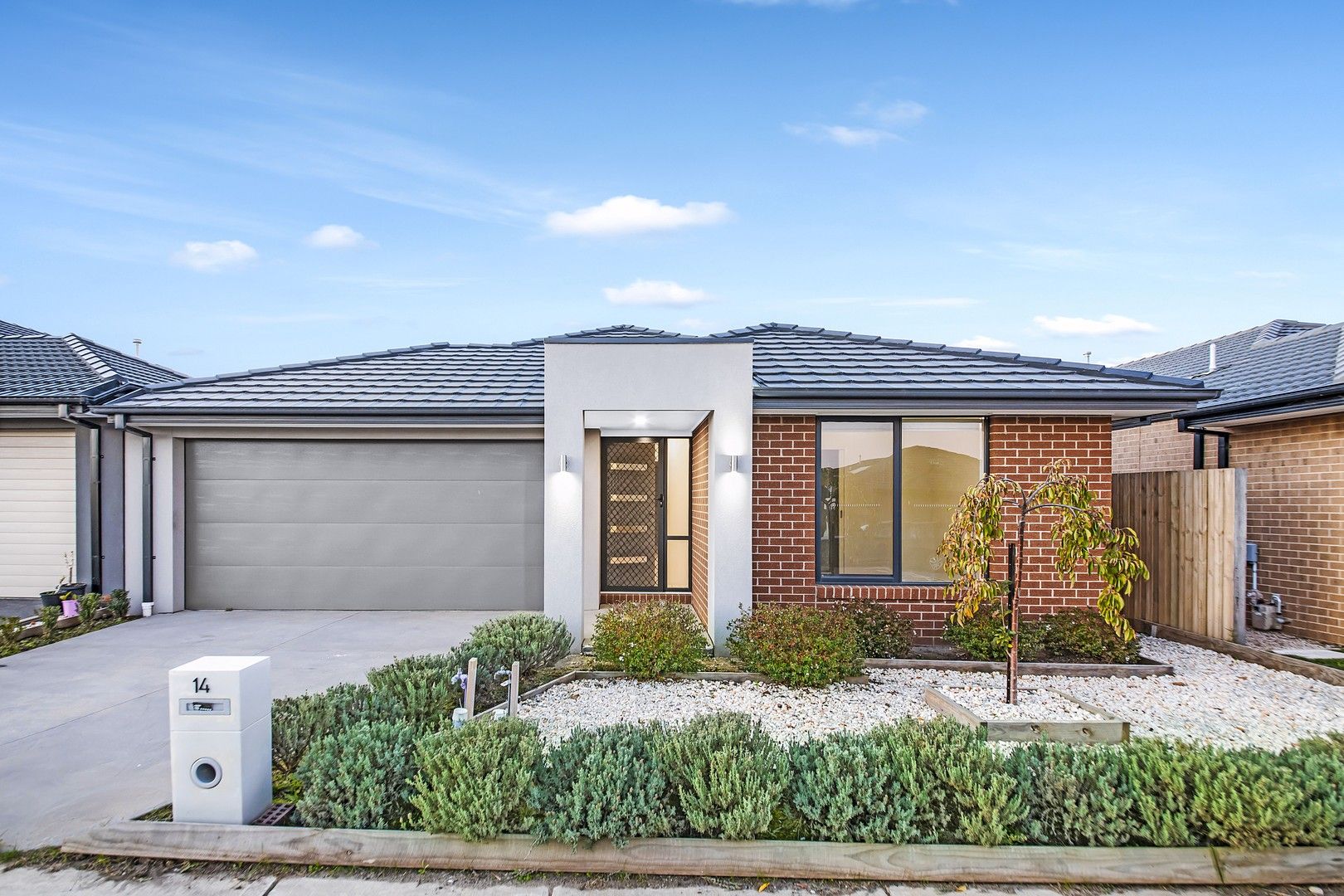 4 bedrooms House in 14 Pienza Road CLYDE VIC, 3978