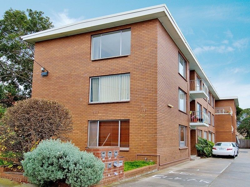 11/246 Buckley Street, Essendon VIC 3040 Apartment For Rent 330