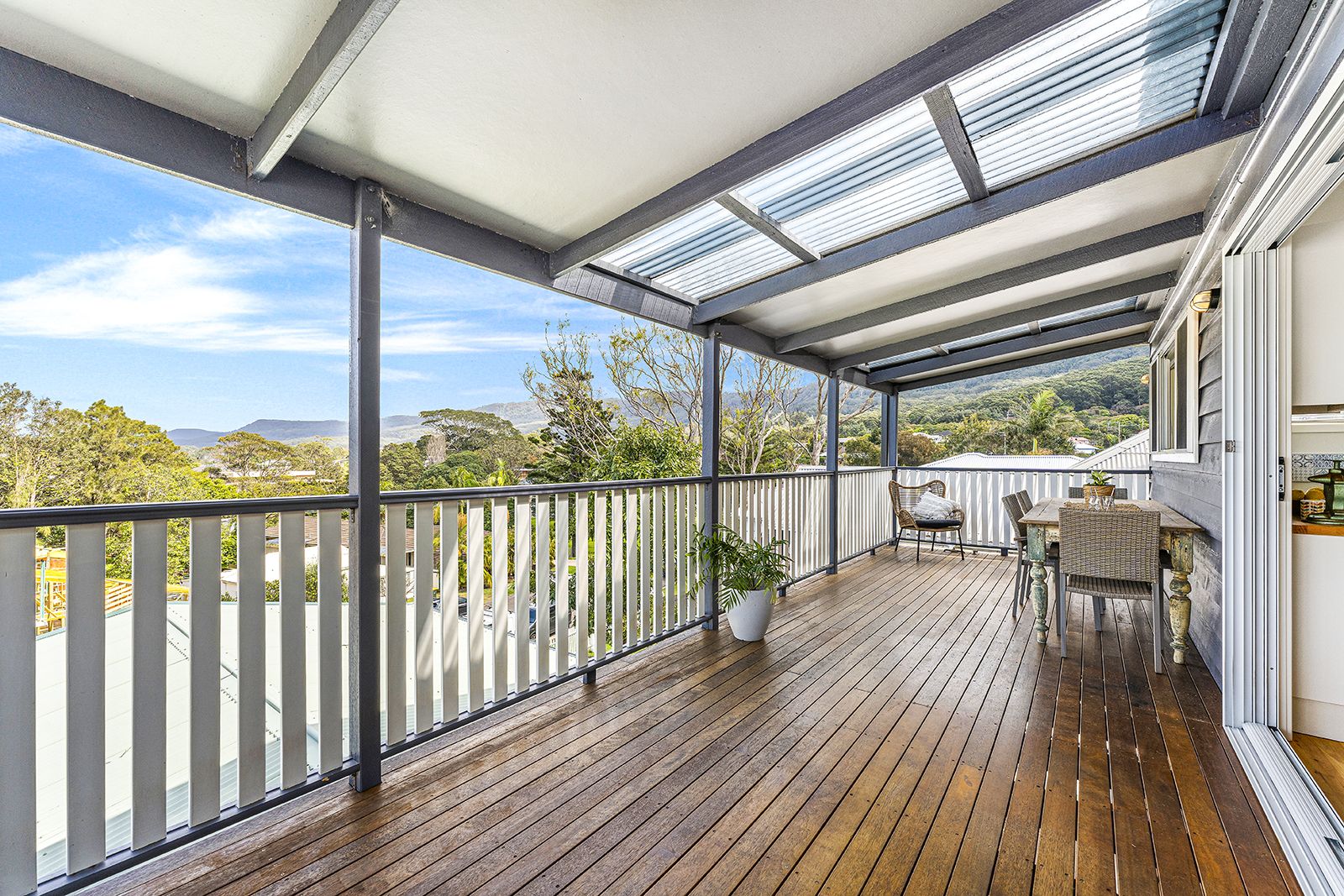 26 Mountain Road, Austinmer NSW 2515, Image 2