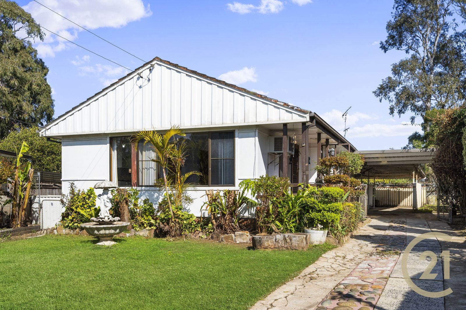 4 bedrooms House in 8 Havard Place ASHCROFT NSW, 2168