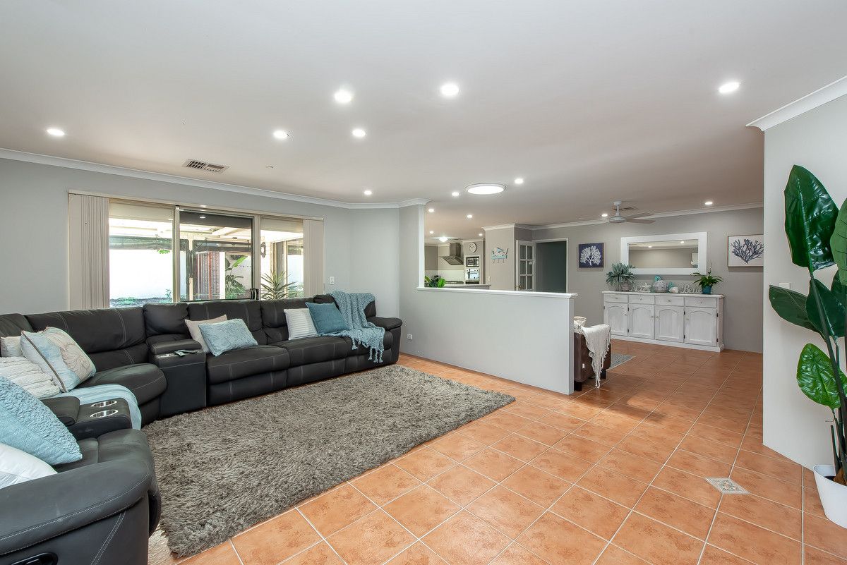 27 Ohrid Place, Joondalup WA 6027, Image 2