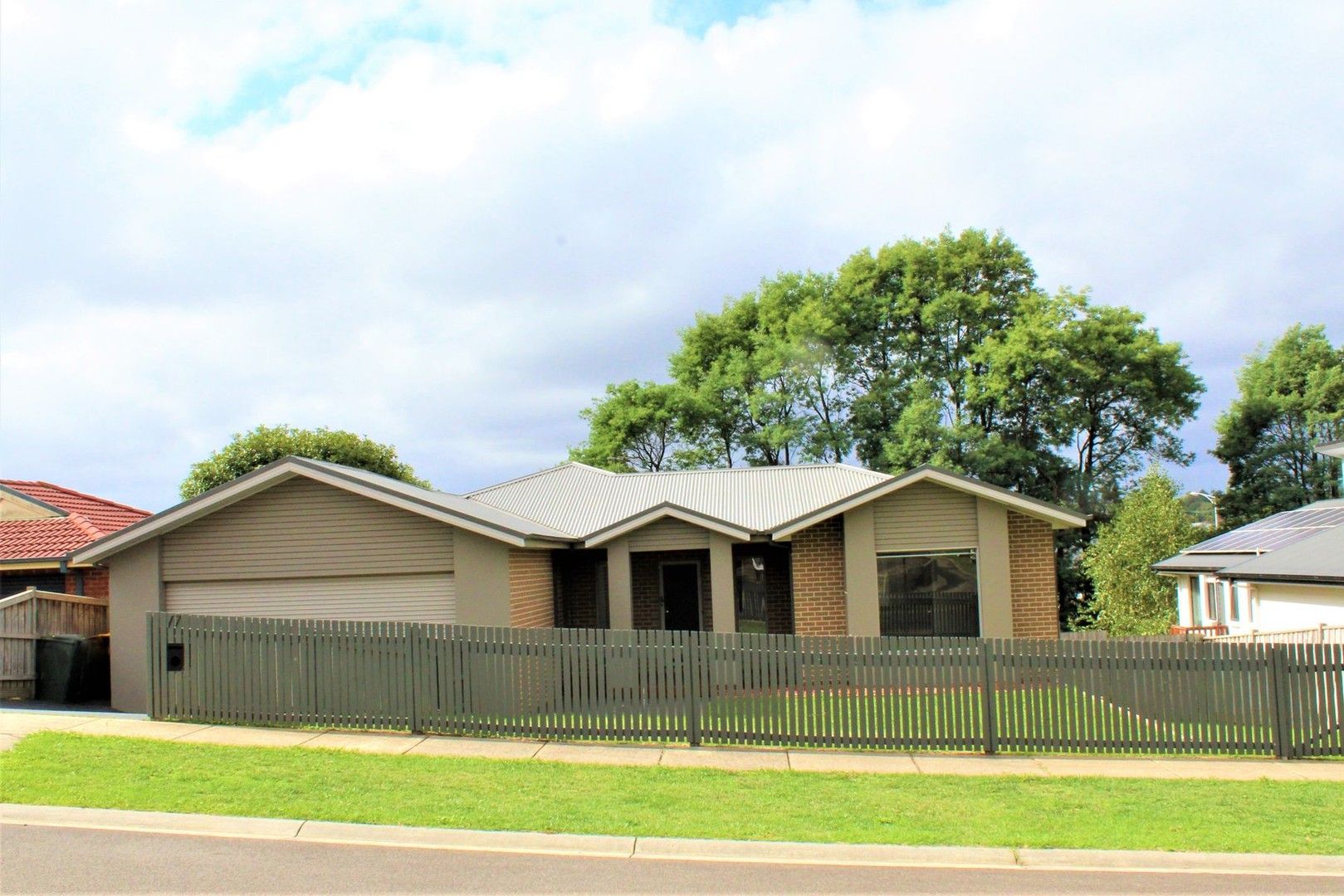 3 bedrooms House in 17 Hamilton Drive WARRAGUL VIC, 3820