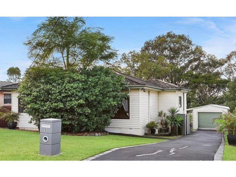 3 bedrooms House in 5 Heffron Road LALOR PARK NSW, 2147