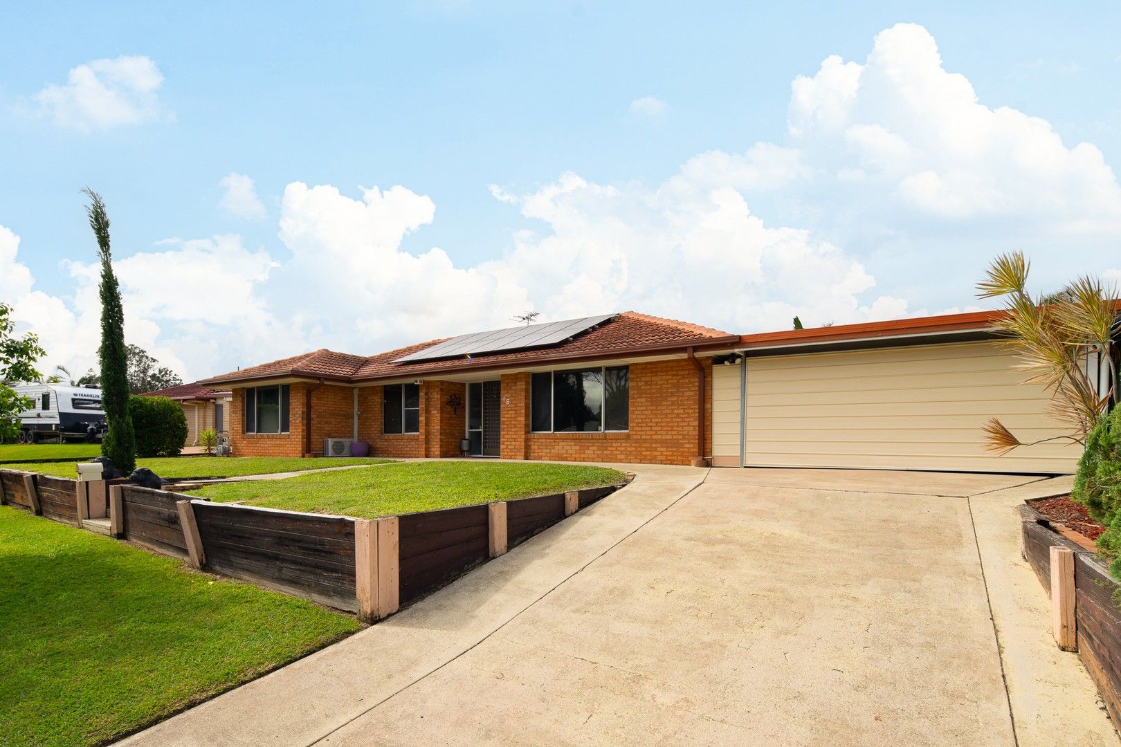 3 bedrooms House in 15 Forestlea Street BRACKEN RIDGE QLD, 4017