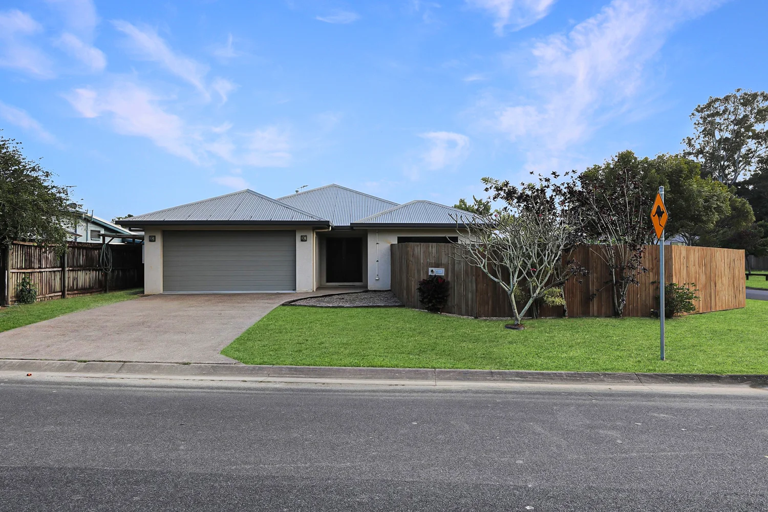 1 Kingsley Close, White Rock QLD 4868