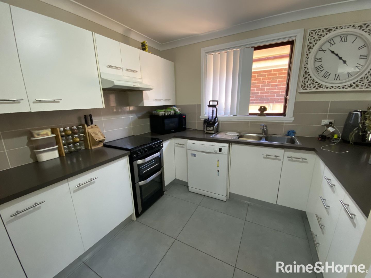 1/8 Rosedale Place, Orange NSW 2800, Image 2