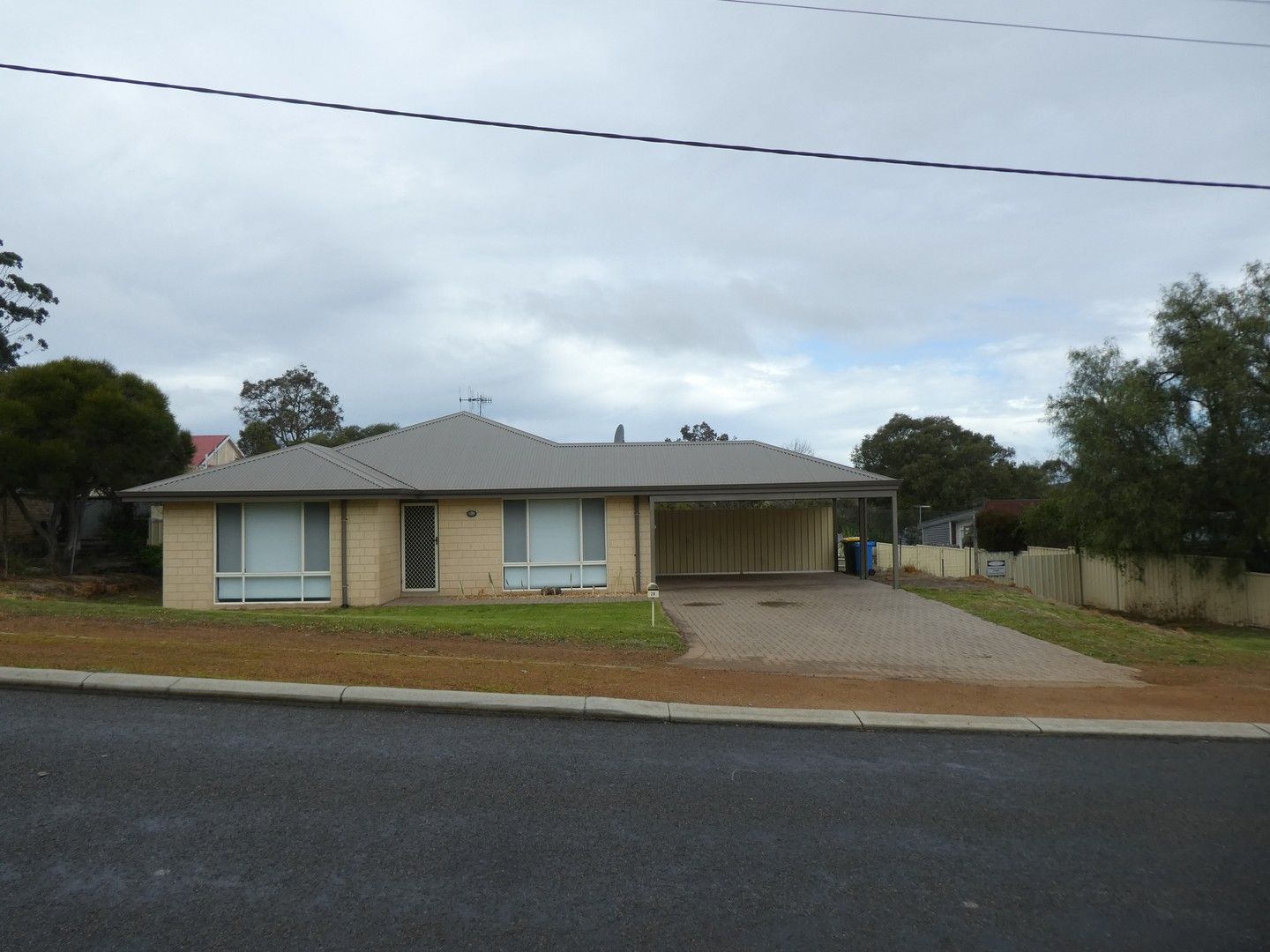 3 bedrooms House in 2b Ormond Road MOUNT BARKER WA, 6324