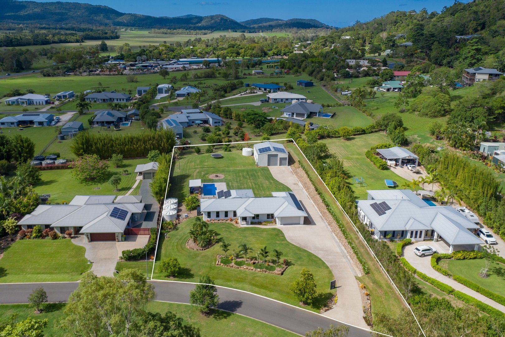 24 Honeyeater Crescent, Cannon Valley QLD 4800, Image 0