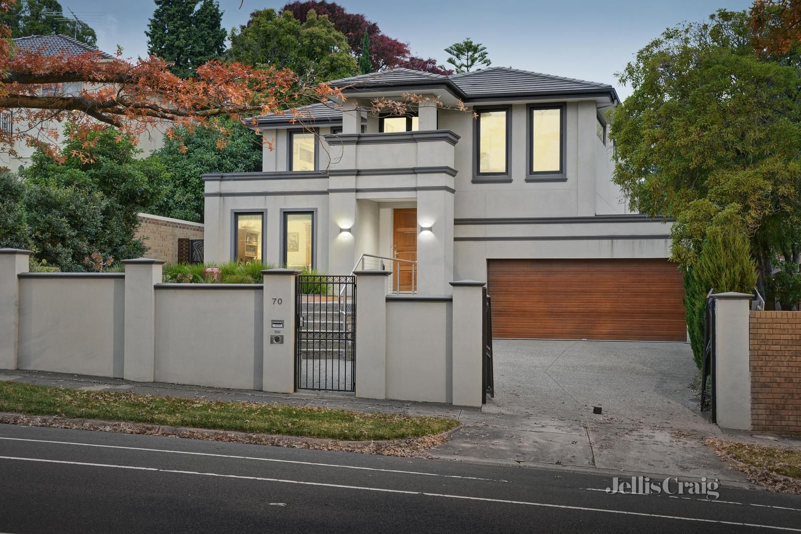 5 bedrooms House in 70 Bulleen Road BALWYN NORTH VIC, 3104