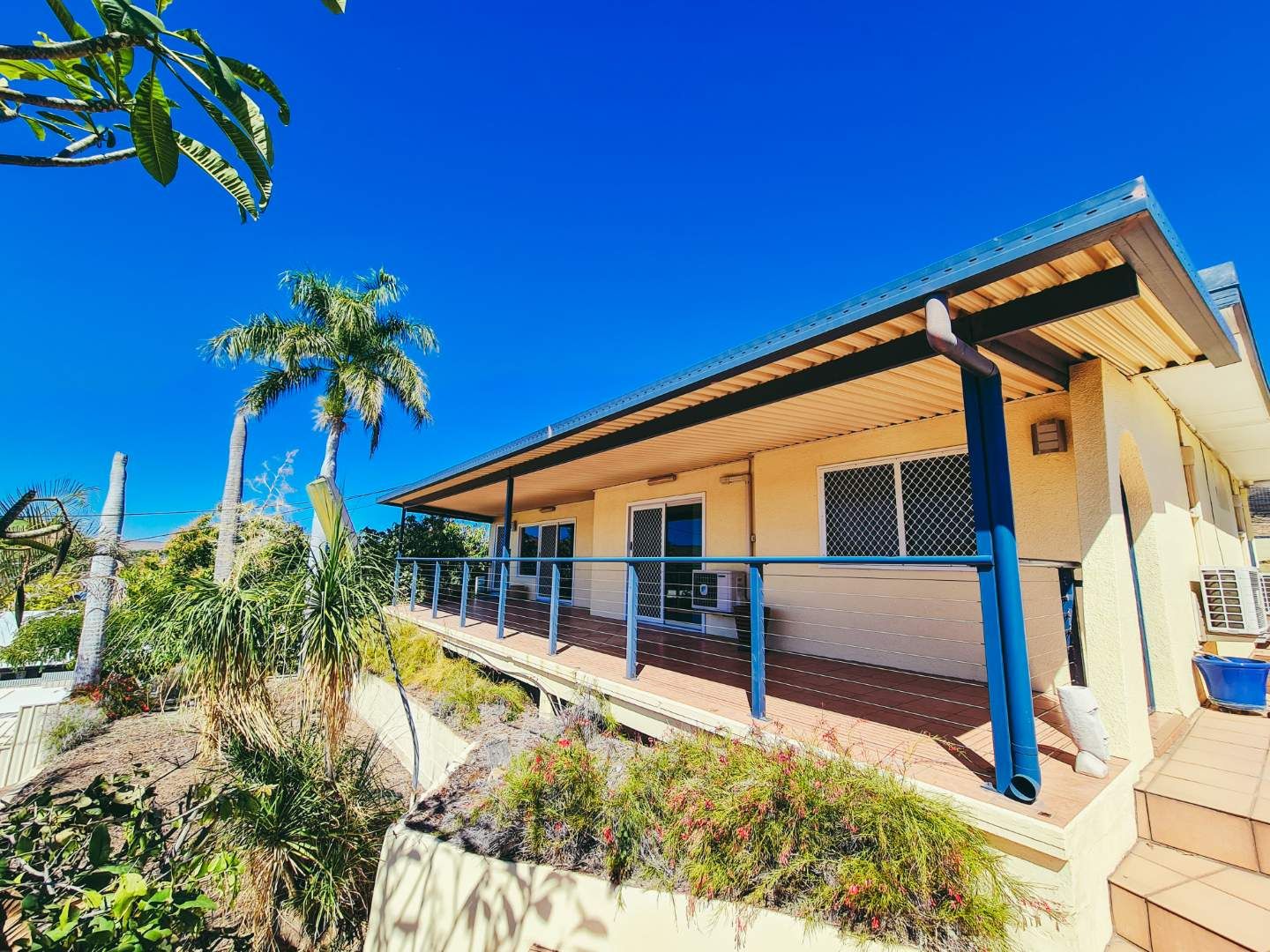 3 bedrooms House in 5 Short Street WINSTON QLD, 4825