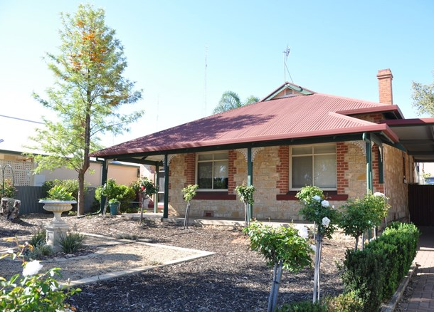 25 Peake Terrace, Waikerie SA 5330