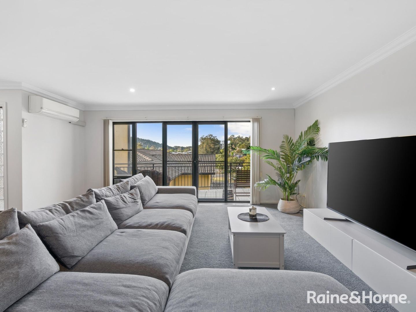 23/2 Adcock Avenue, West Gosford NSW 2250, Image 1