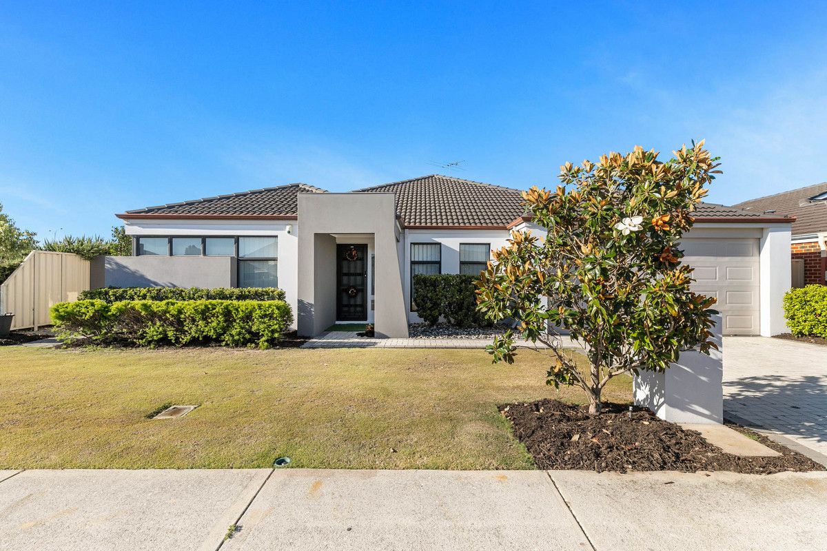 4 bedrooms House in 35 Giglia Drive SINAGRA WA, 6065