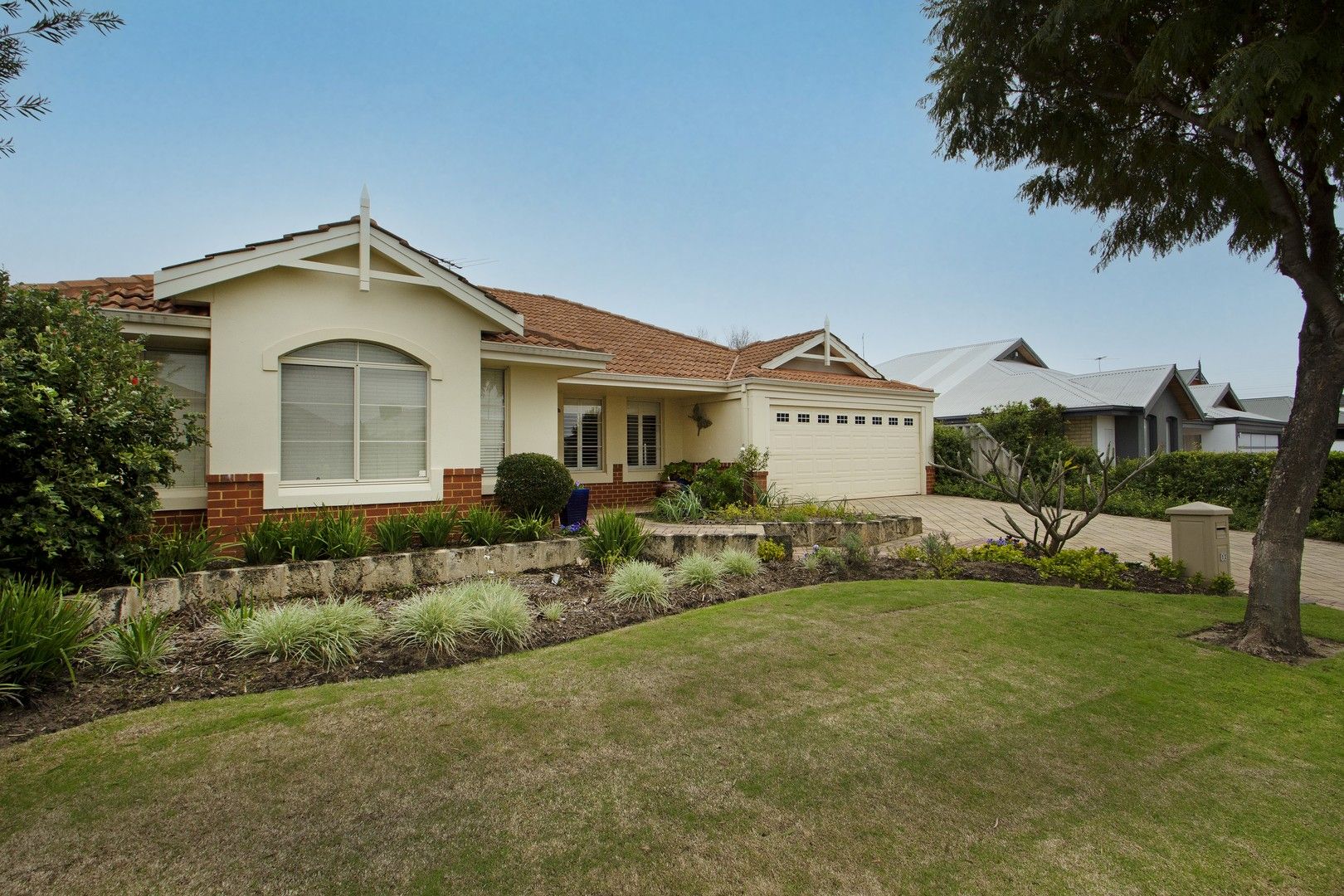 12 Shelduck Crescent, Bennett Springs WA 6063, Image 0