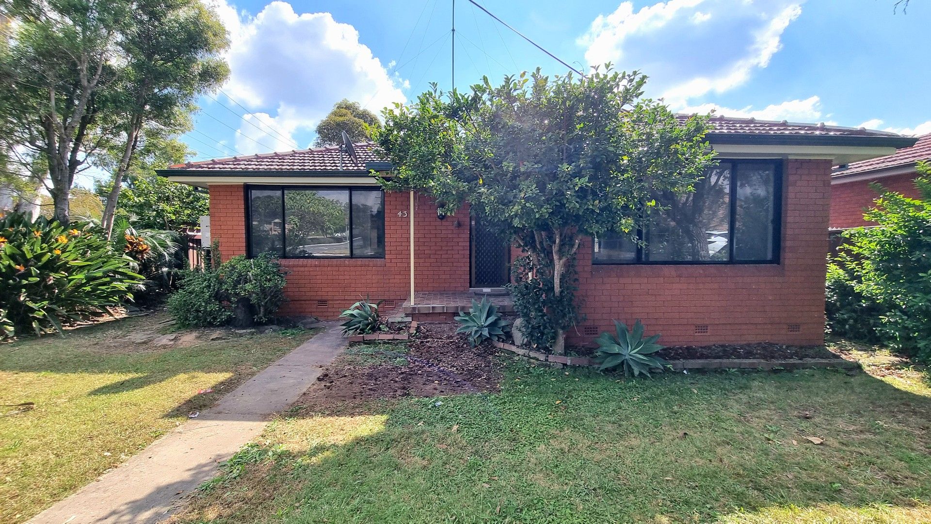 3 bedrooms House in 43 Nardoo Street INGLEBURN NSW, 2565