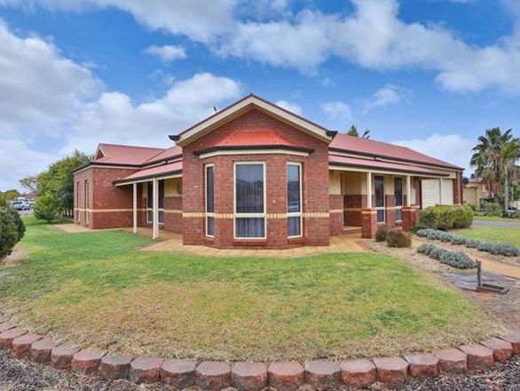 3 bedrooms House in 1 Star Court MILDURA VIC, 3500