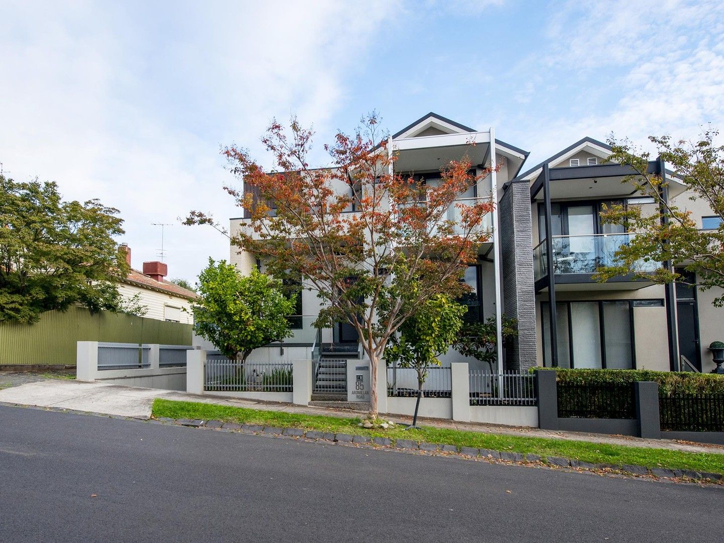 4 bedrooms House in 85 Ardmillan Road MOONEE PONDS VIC, 3039