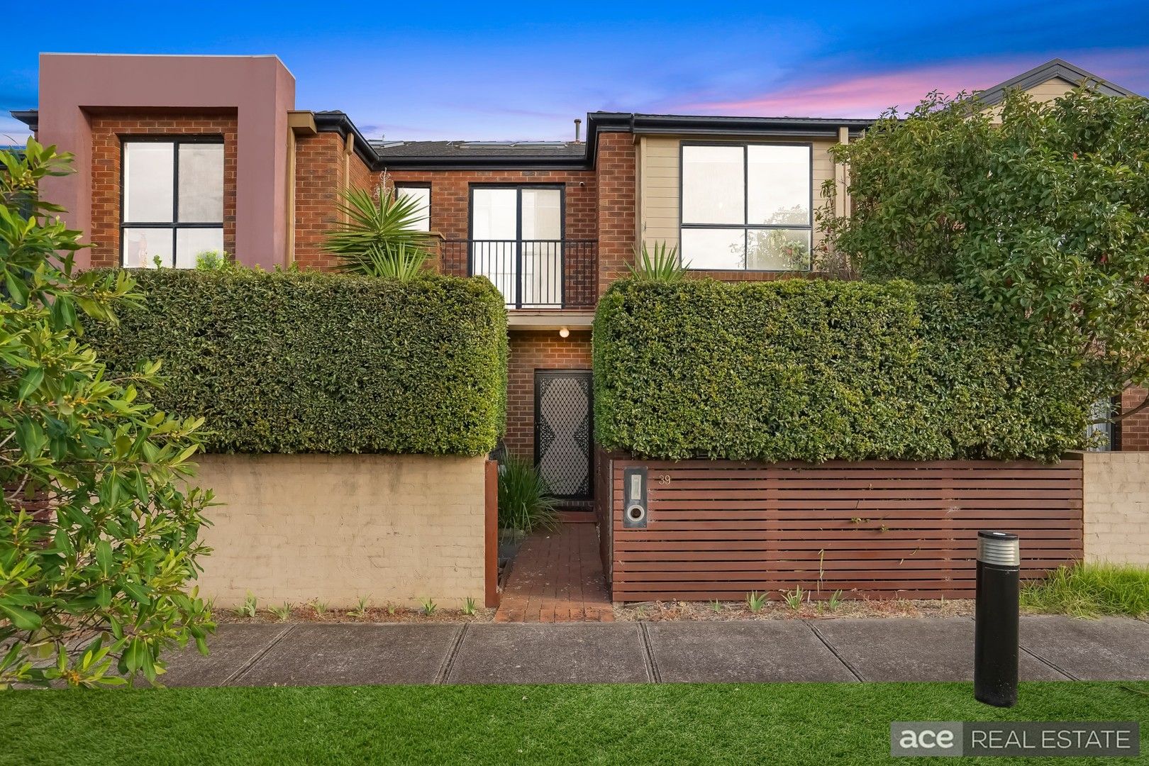 3 bedrooms House in 39 Lincolnheath Boulevard POINT COOK VIC, 3030
