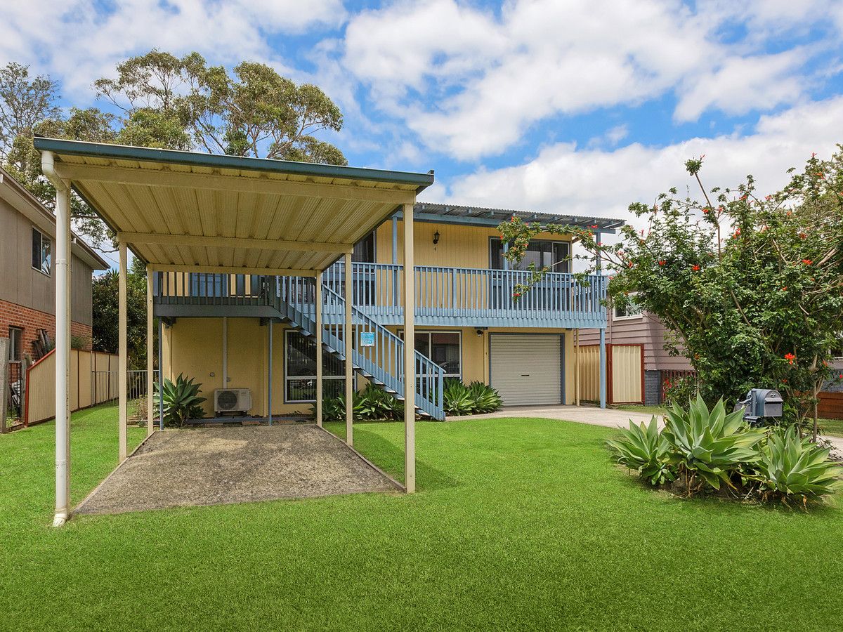 4 St James Avenue, Berkeley Vale NSW 2261 Domain