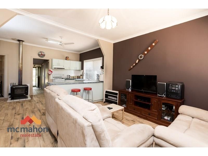 3 Wakeman Street, Narembeen WA 6369, Image 2