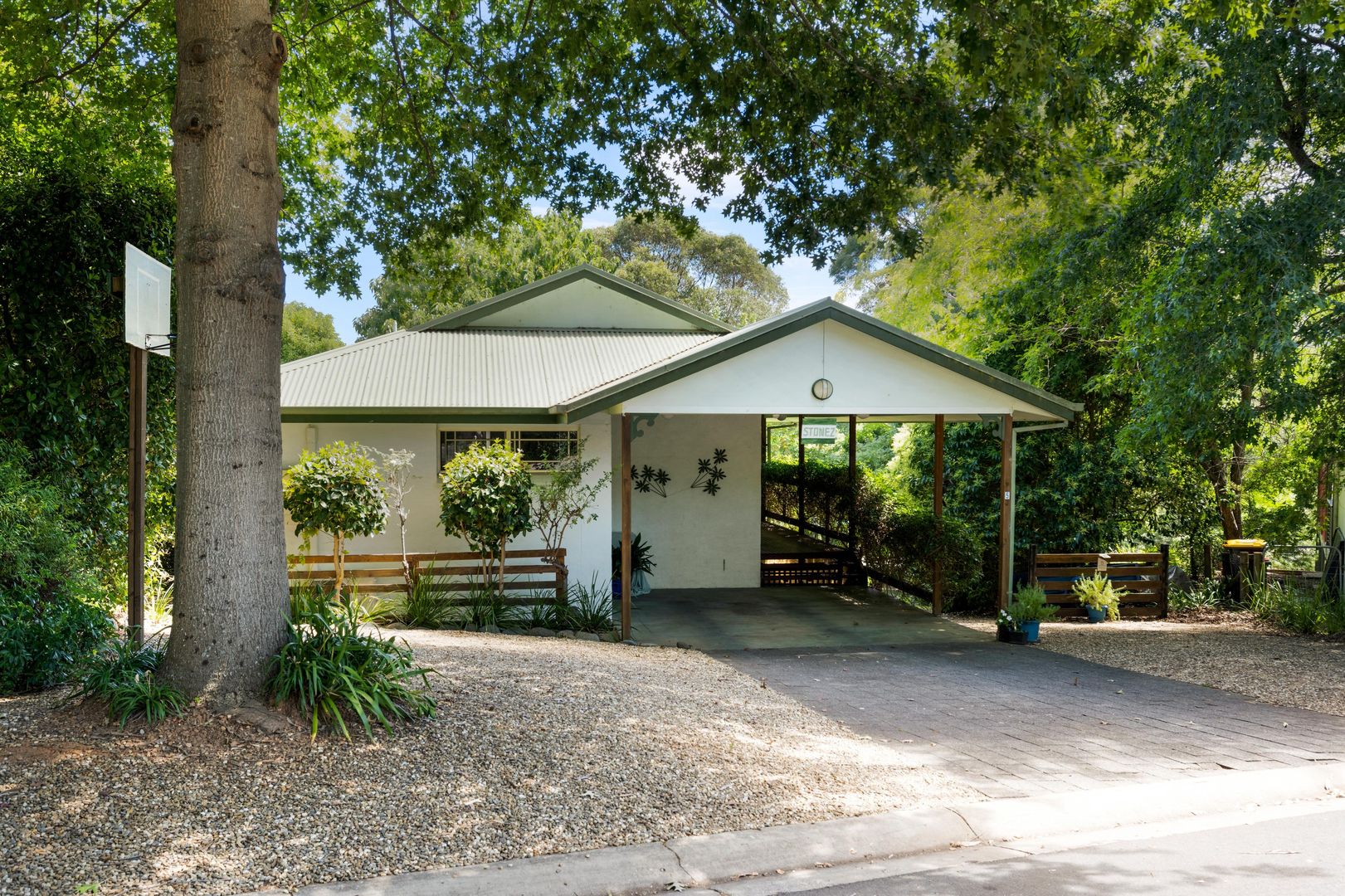 5 Woodlands Grove, Bright Property History & Address Research Domain