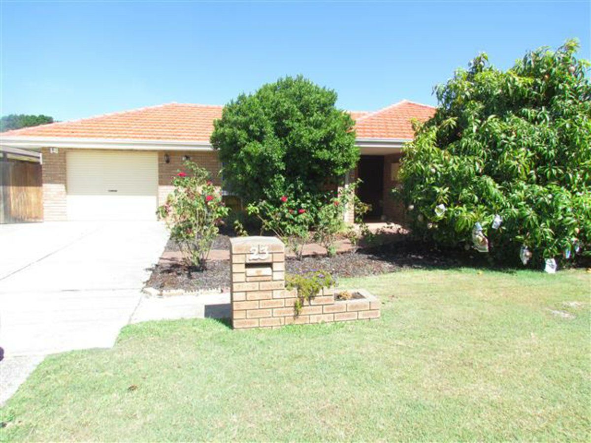 5 bedrooms House in 23 Portcullis Drive WILLETTON WA, 6155