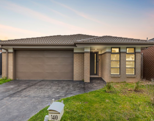 140 Henry Road, Pakenham VIC 3810