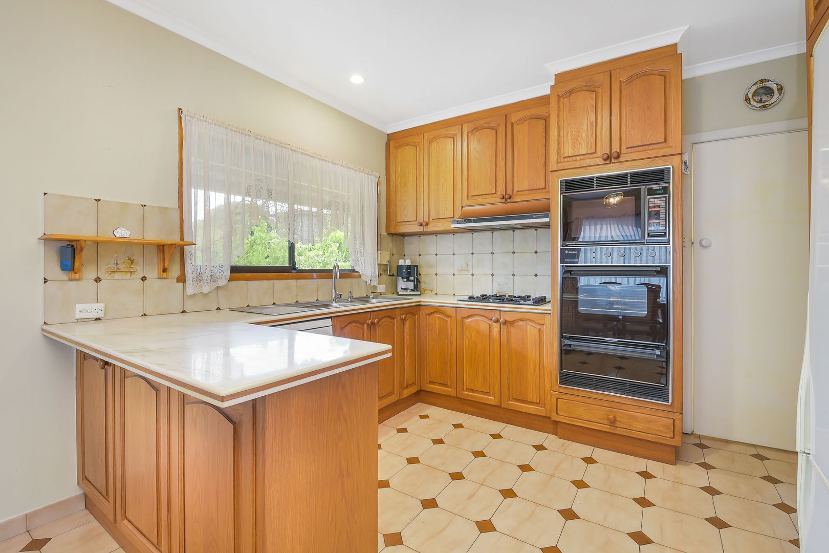 729 Waverley Road, Glen Waverley VIC 3150