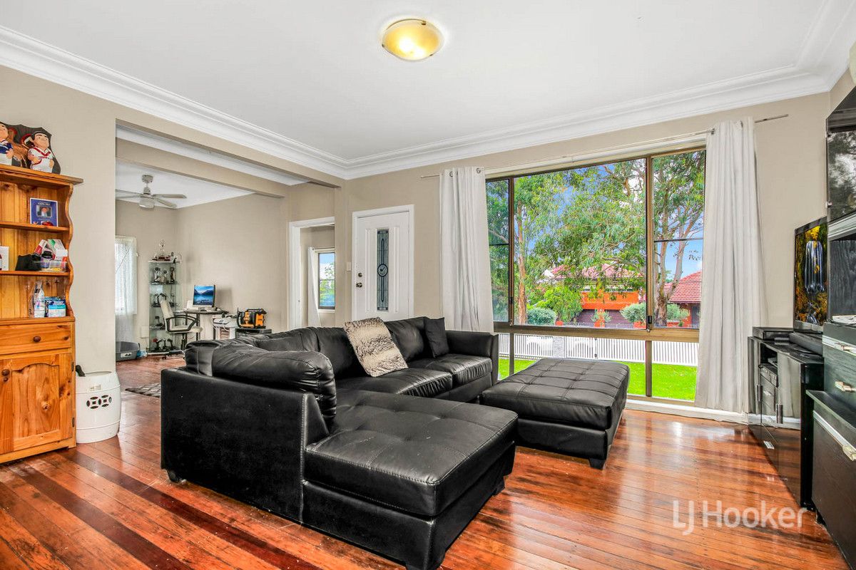 4 Dina Beth Avenue, Blacktown NSW 2148, Image 1