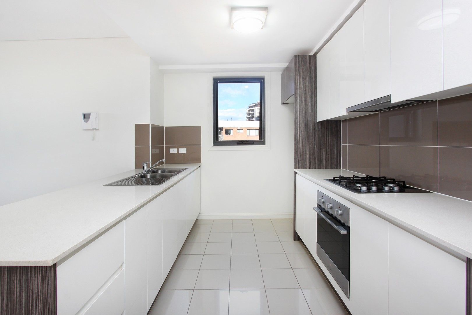 3 bedrooms Apartment / Unit / Flat in 702/6-10 Charles Street PARRAMATTA NSW, 2150