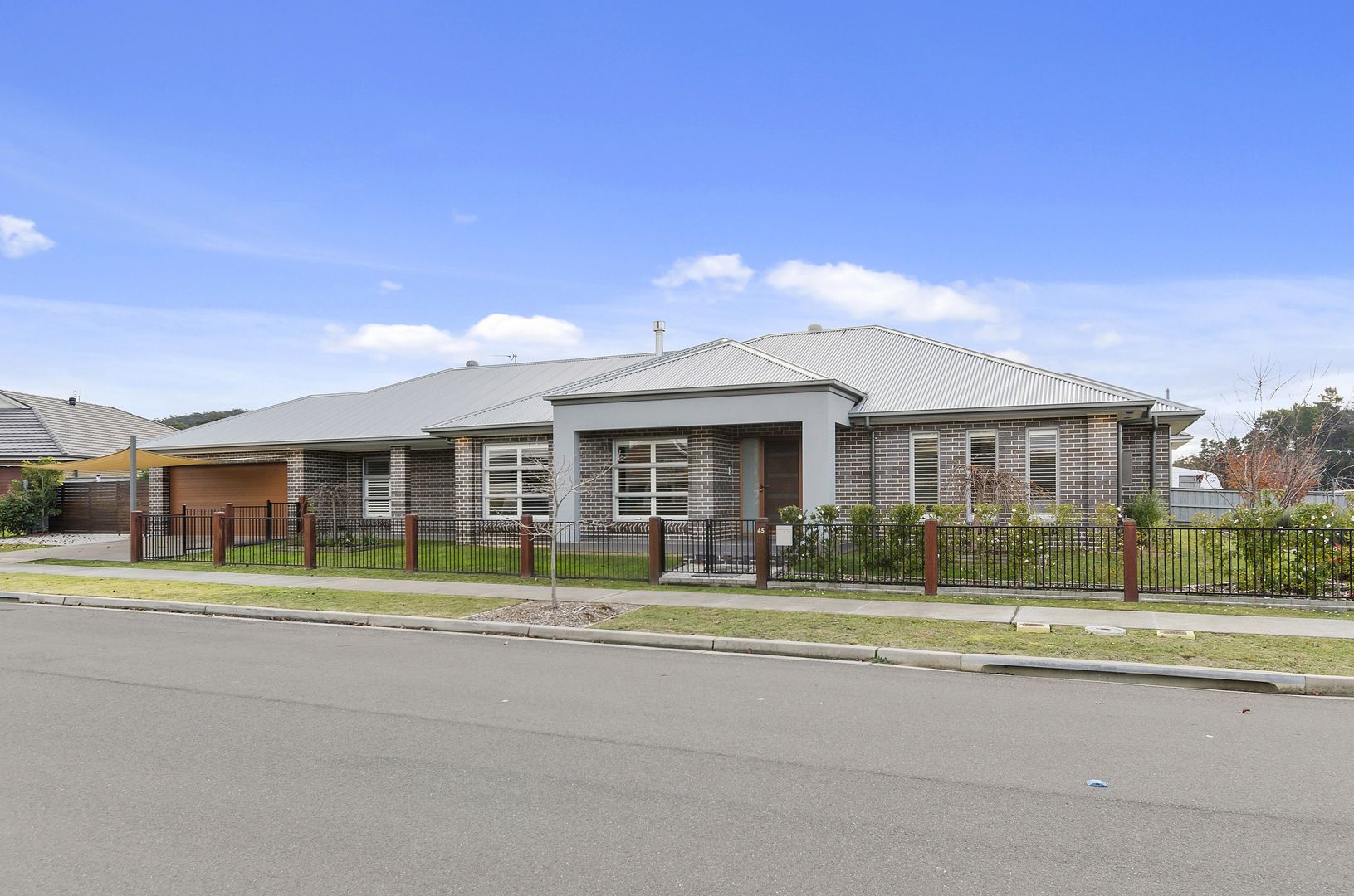 45 Renwick Drive, RENWICK Property History & Address Research Domain