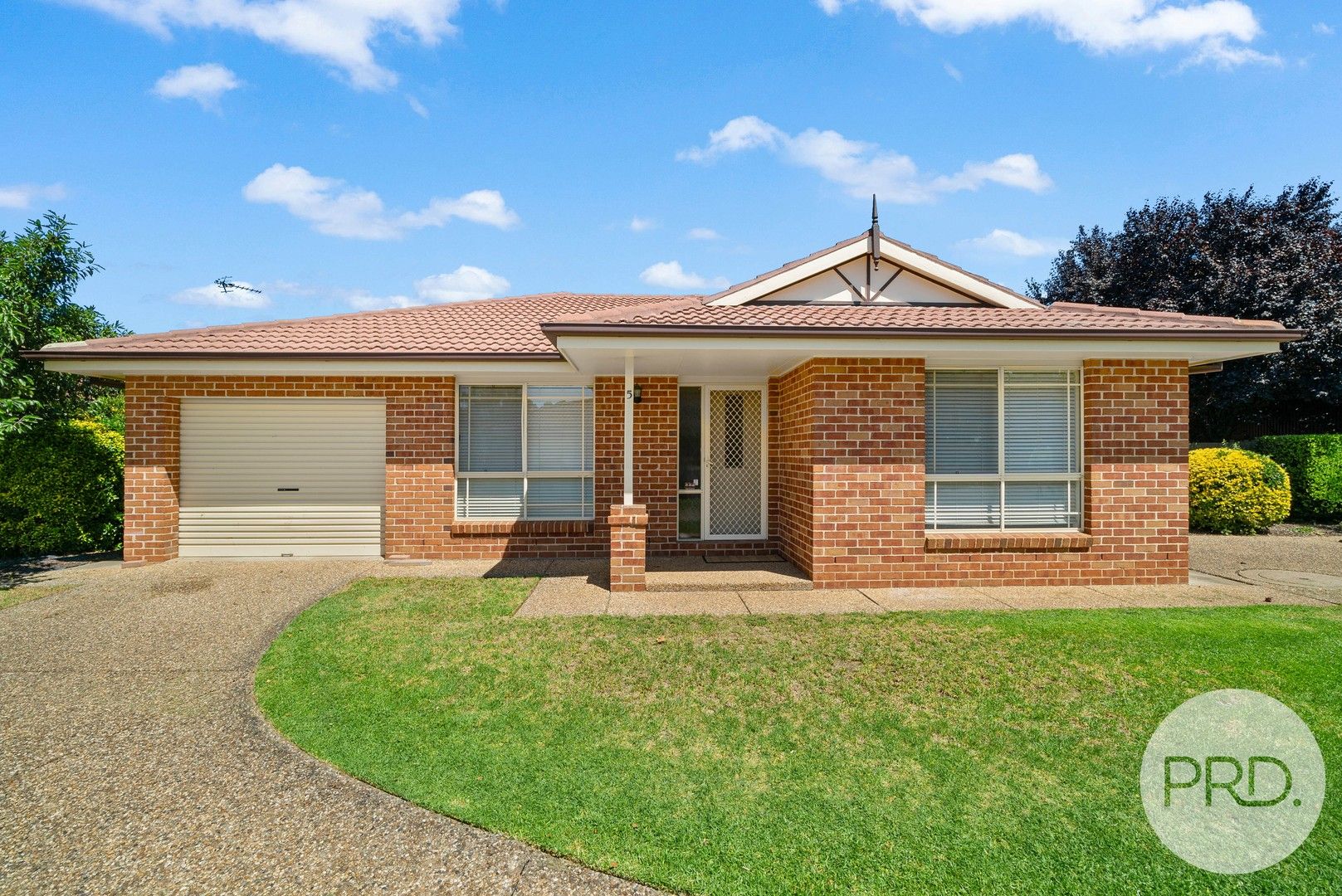 2 bedrooms Villa in 5/109 Beckwith Street WAGGA WAGGA NSW, 2650