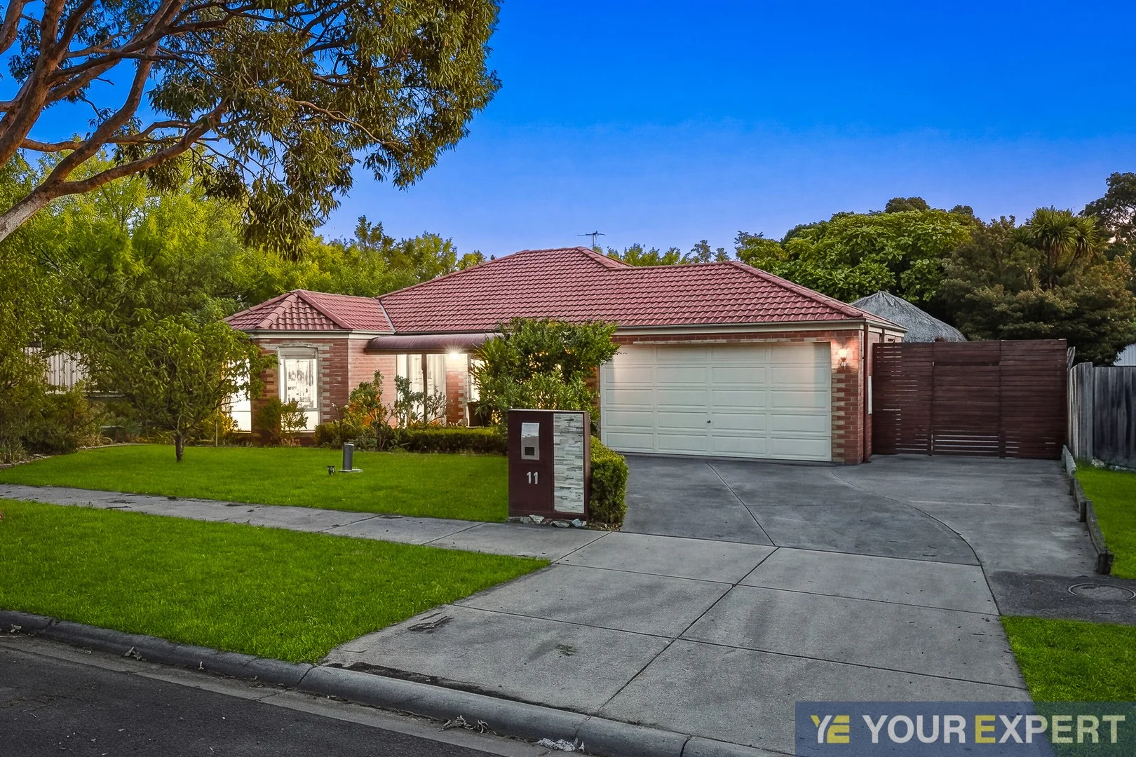 11 Sugar Bush Drive, Lynbrook VIC 3975