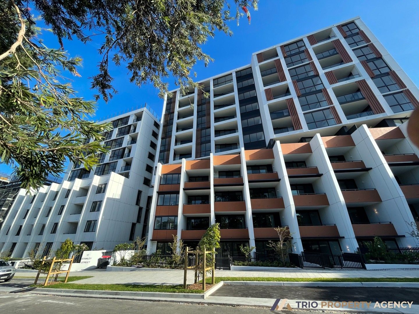 3 bedrooms Apartment / Unit / Flat in 406/12 Stanley Street KOGARAH NSW, 2217