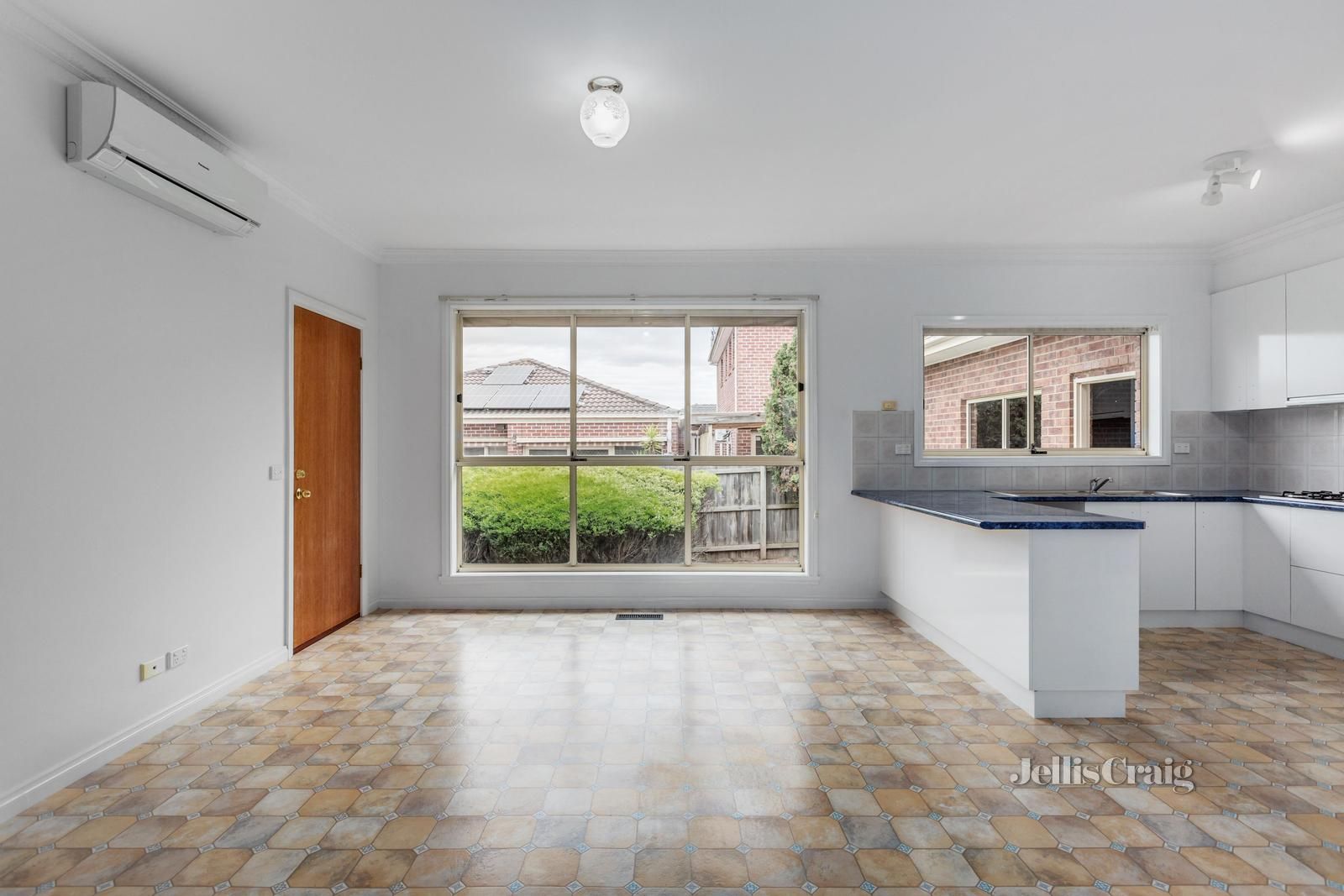 1/40 George Street, Bentleigh East VIC 3165, Image 2