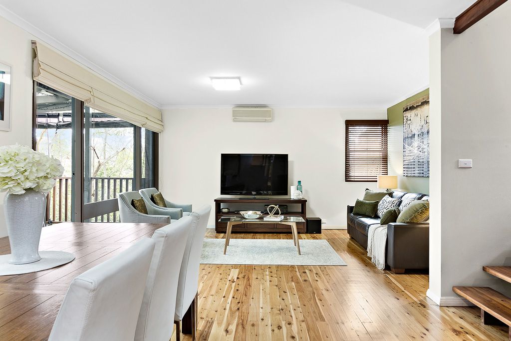 6 Raleigh Crescent, St Ives Chase NSW 2075, Image 1