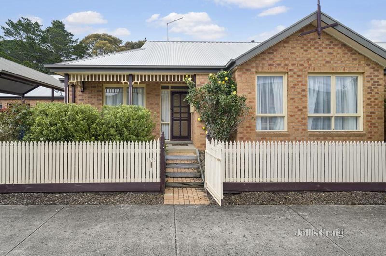 2/5 Castle Court, Ballarat East VIC 3350 Apartment For Rent Domain