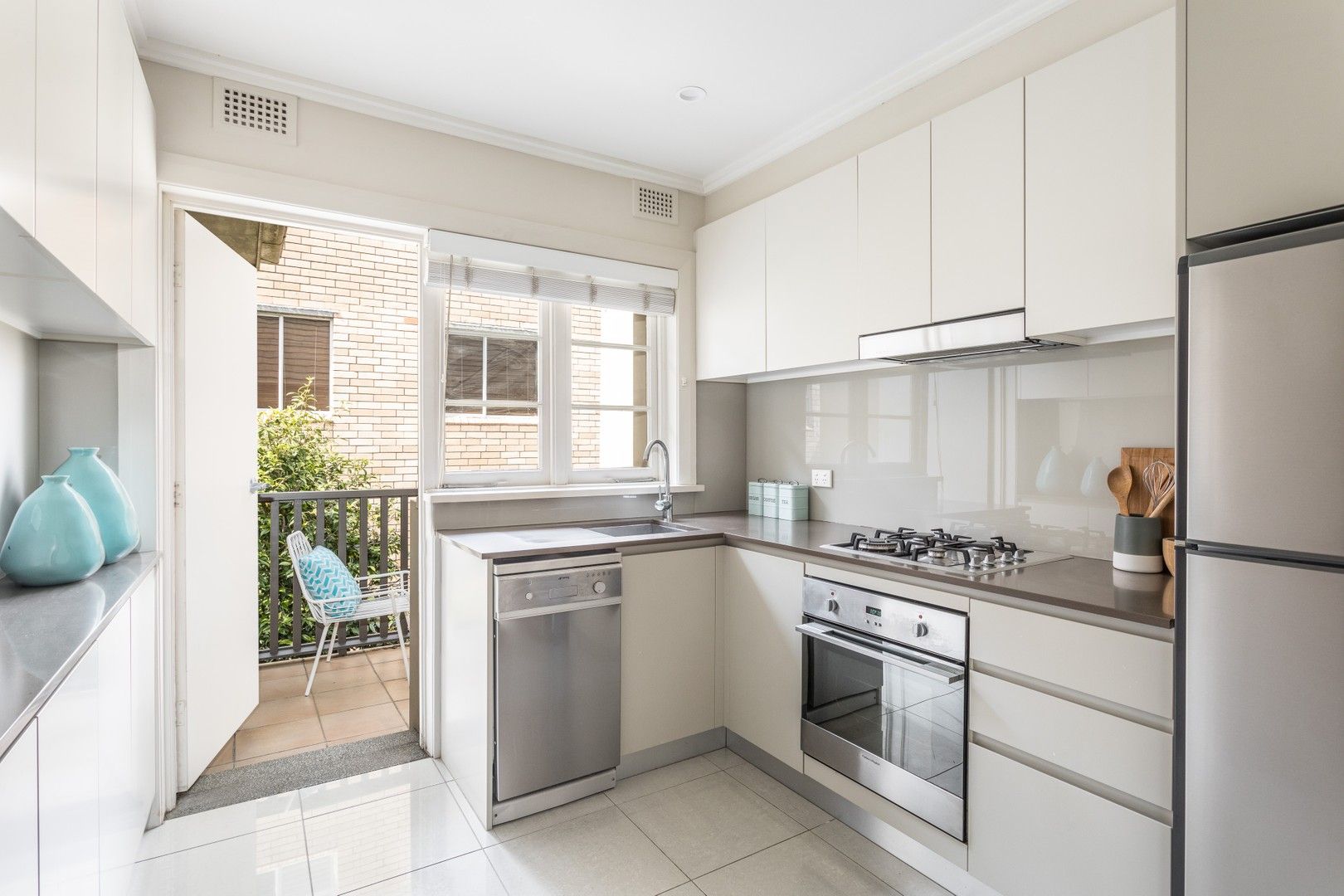1 bedrooms Apartment / Unit / Flat in 3/7 Spruson Street NEUTRAL BAY NSW, 2089