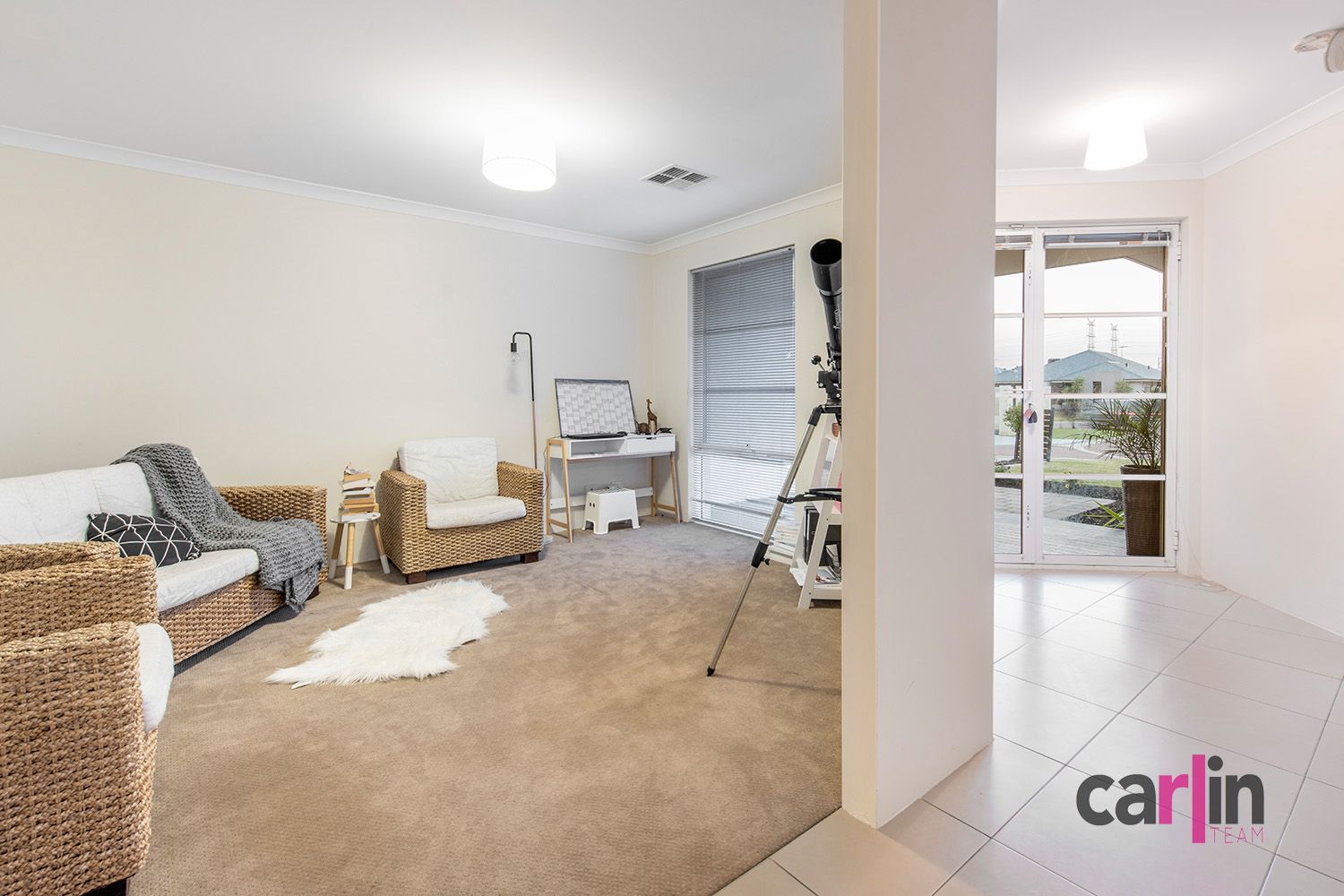 8 Foothill Close, Aubin Grove WA 6164, Image 2