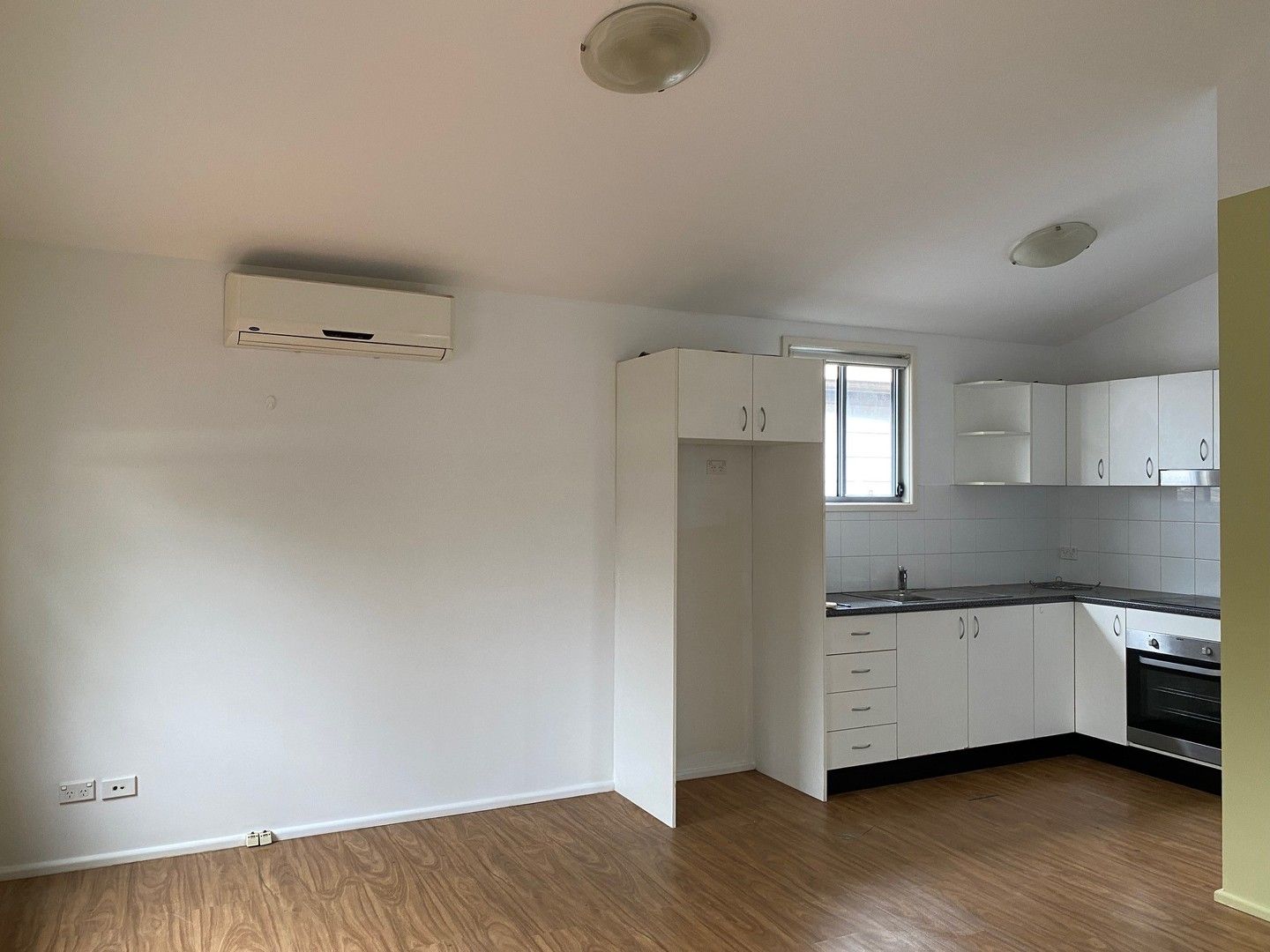 2 bedrooms House in Granny flat/102 McMahon St YAGOONA NSW, 2199