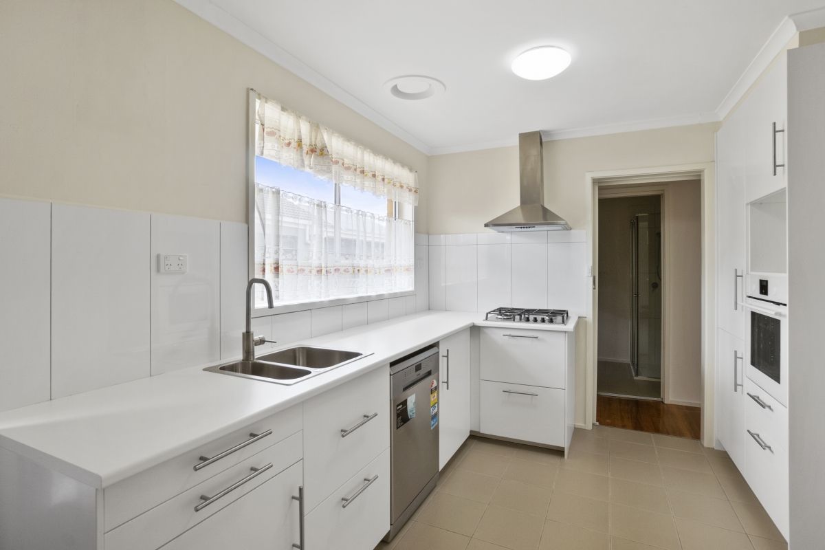 24 Bernhardt Avenue, Hoppers Crossing VIC 3029, Image 1