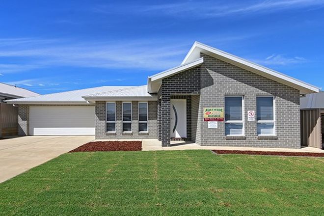 Picture of 21 Darcy Drive, BOOROOMA NSW 2650