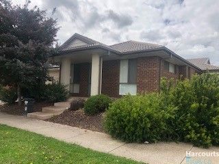 4 bedrooms House in 122 Eminence Boulevard DOREEN VIC, 3754